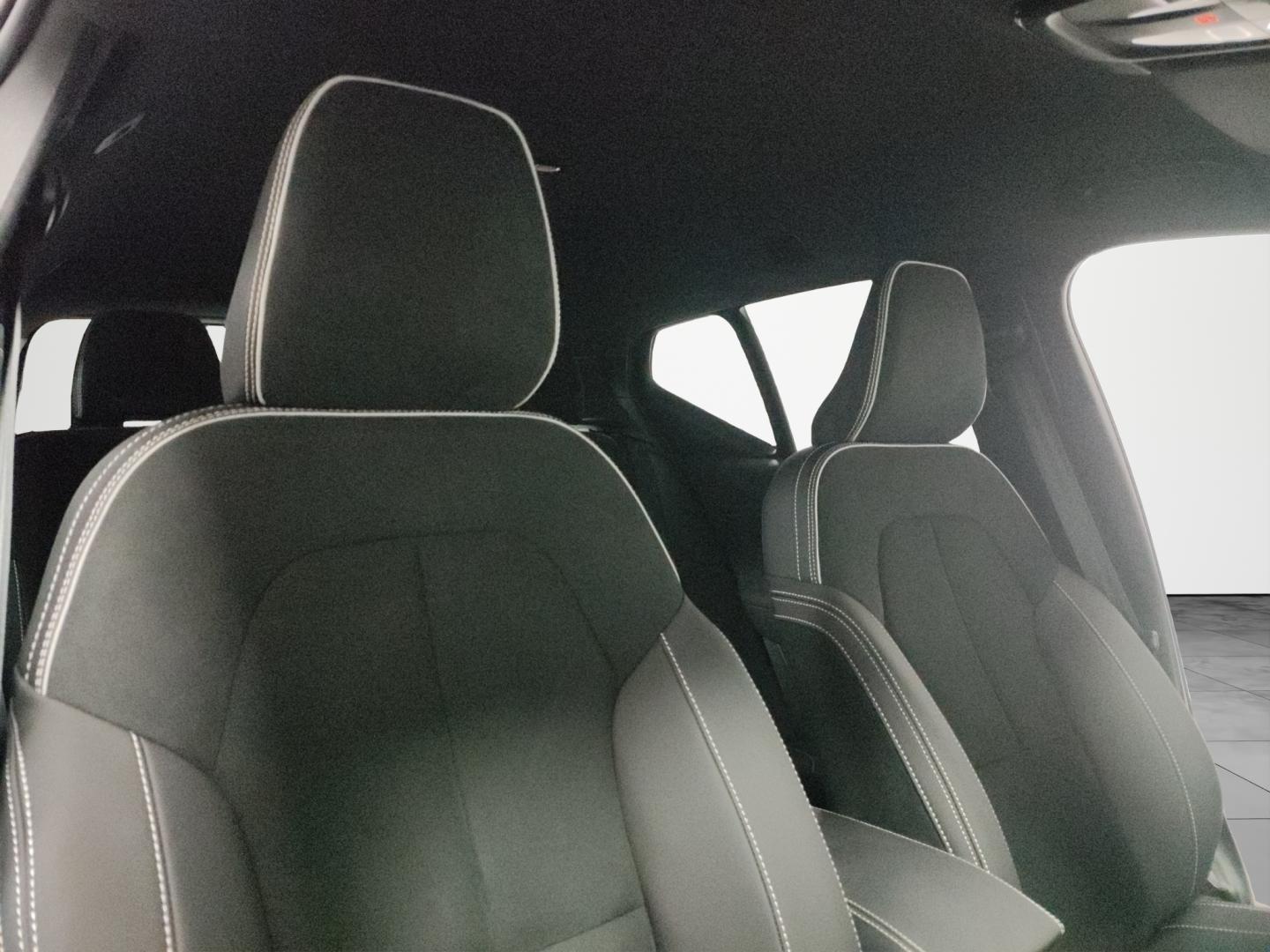 Volvo EX40
