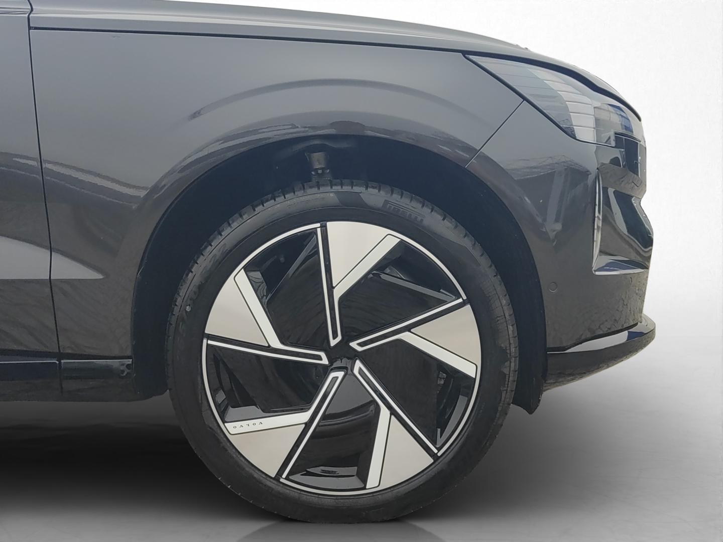 Volvo EX90