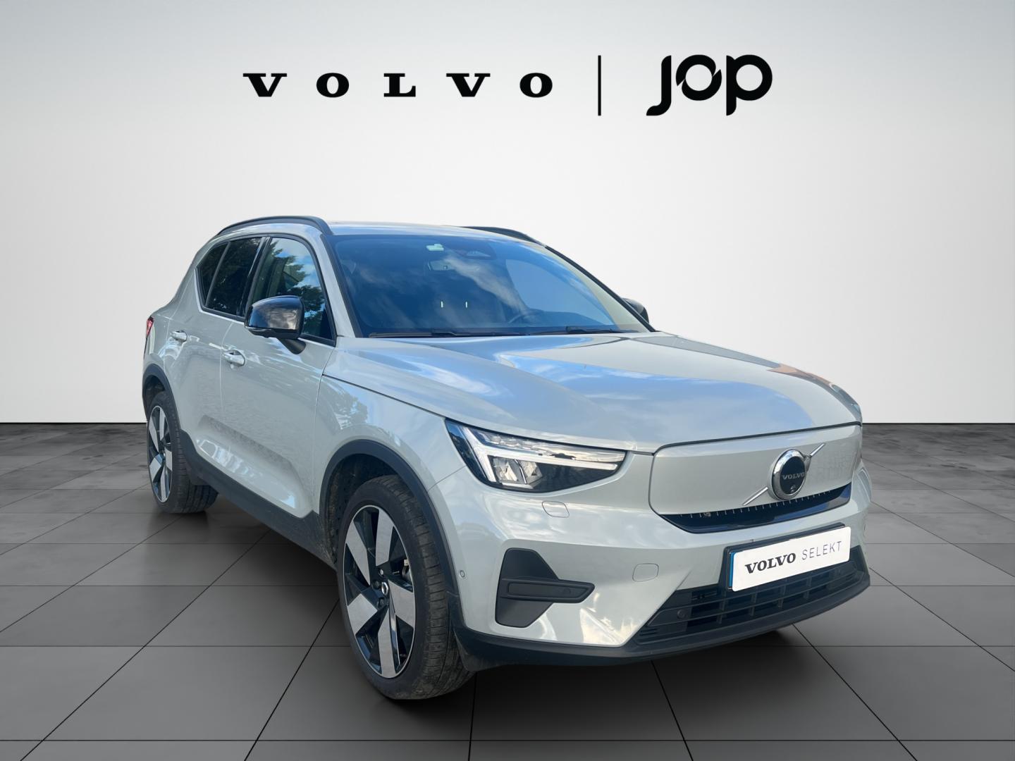 Volvo EX40