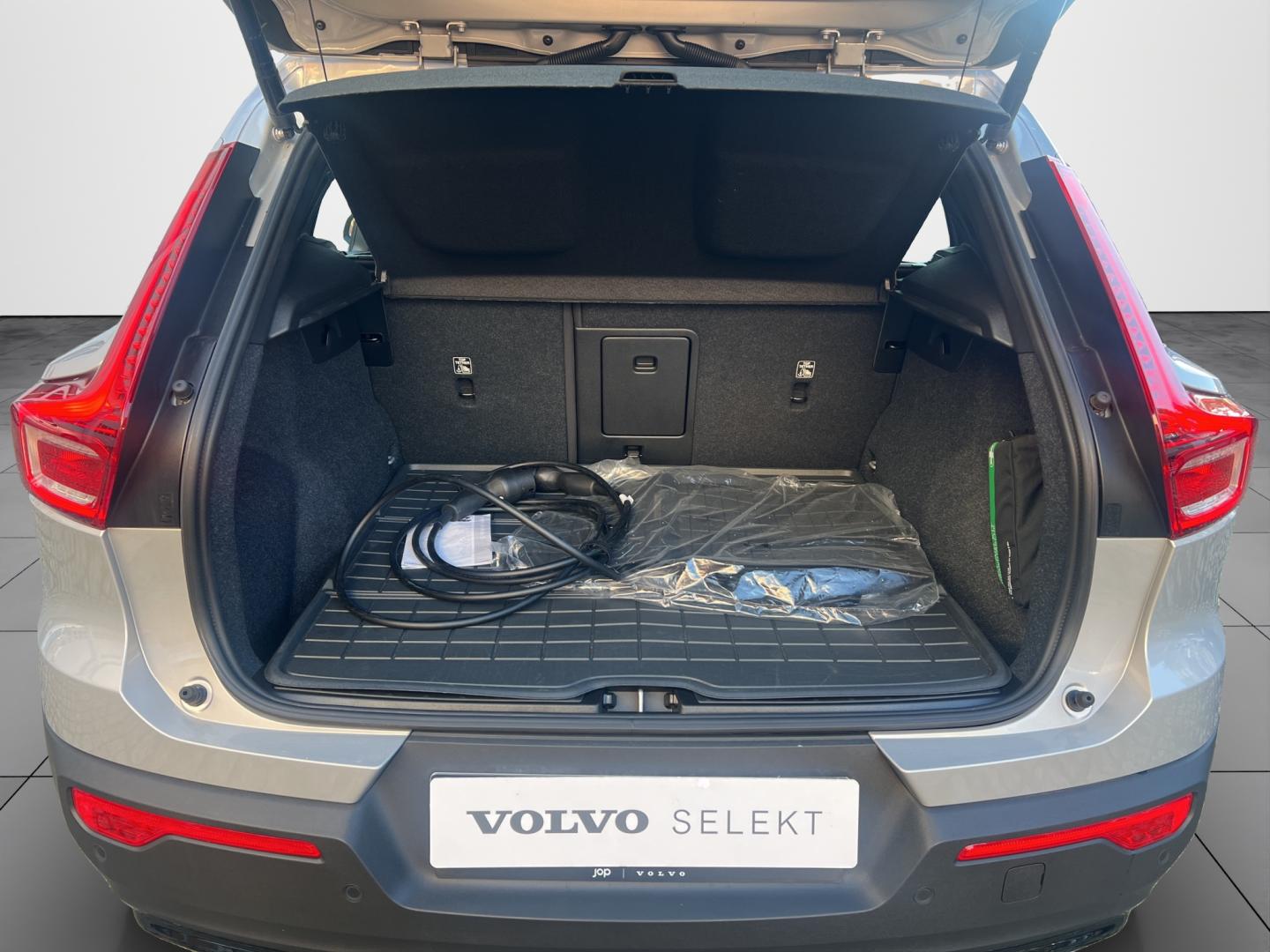 Volvo EX40