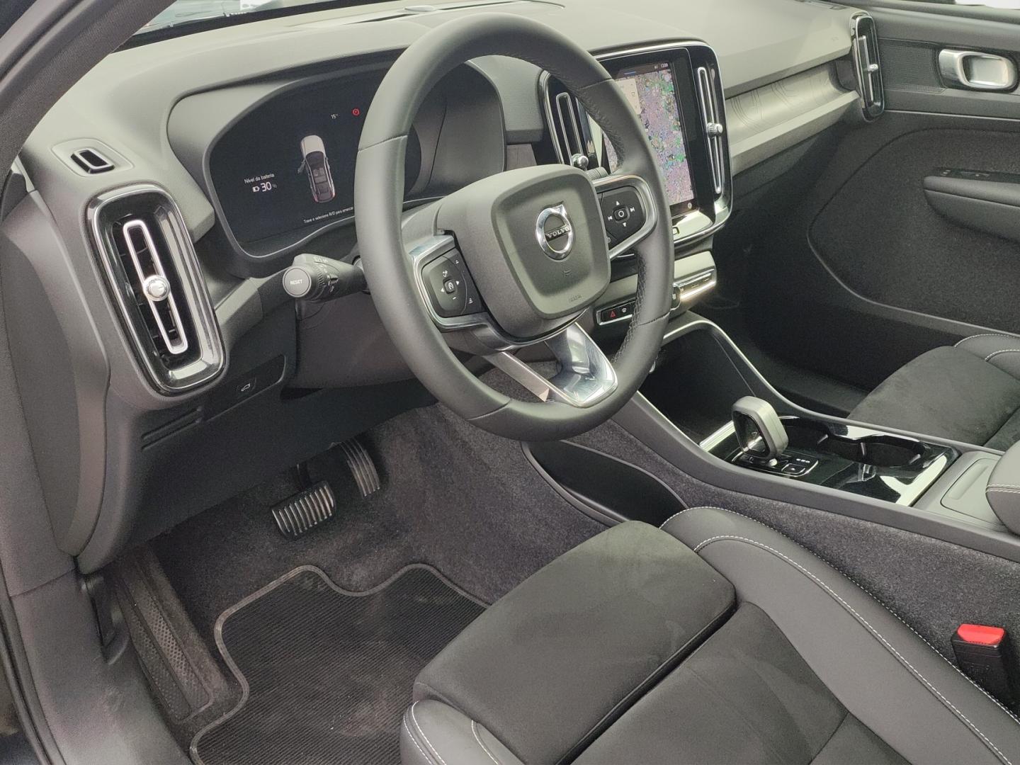 Volvo EC40