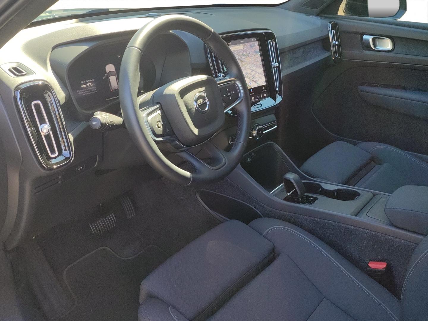 Volvo EX40