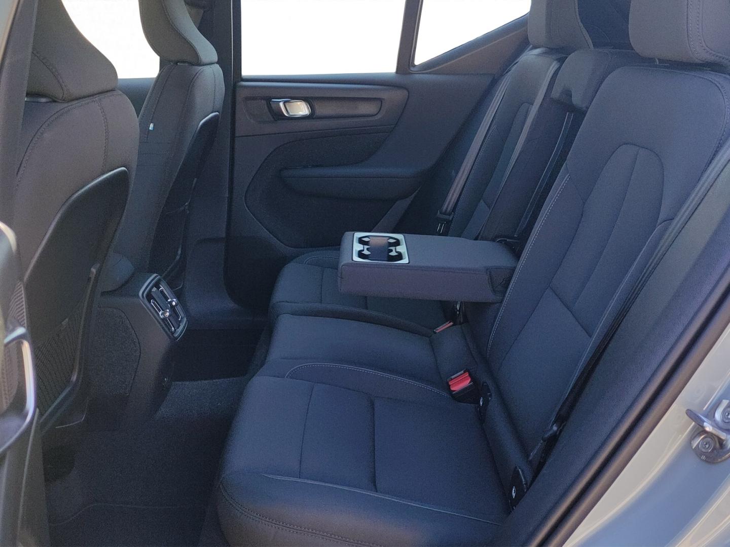 Volvo EX40