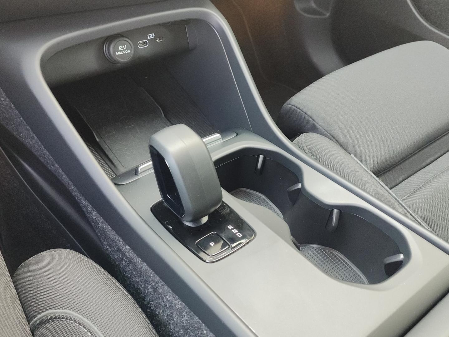 Volvo EX40