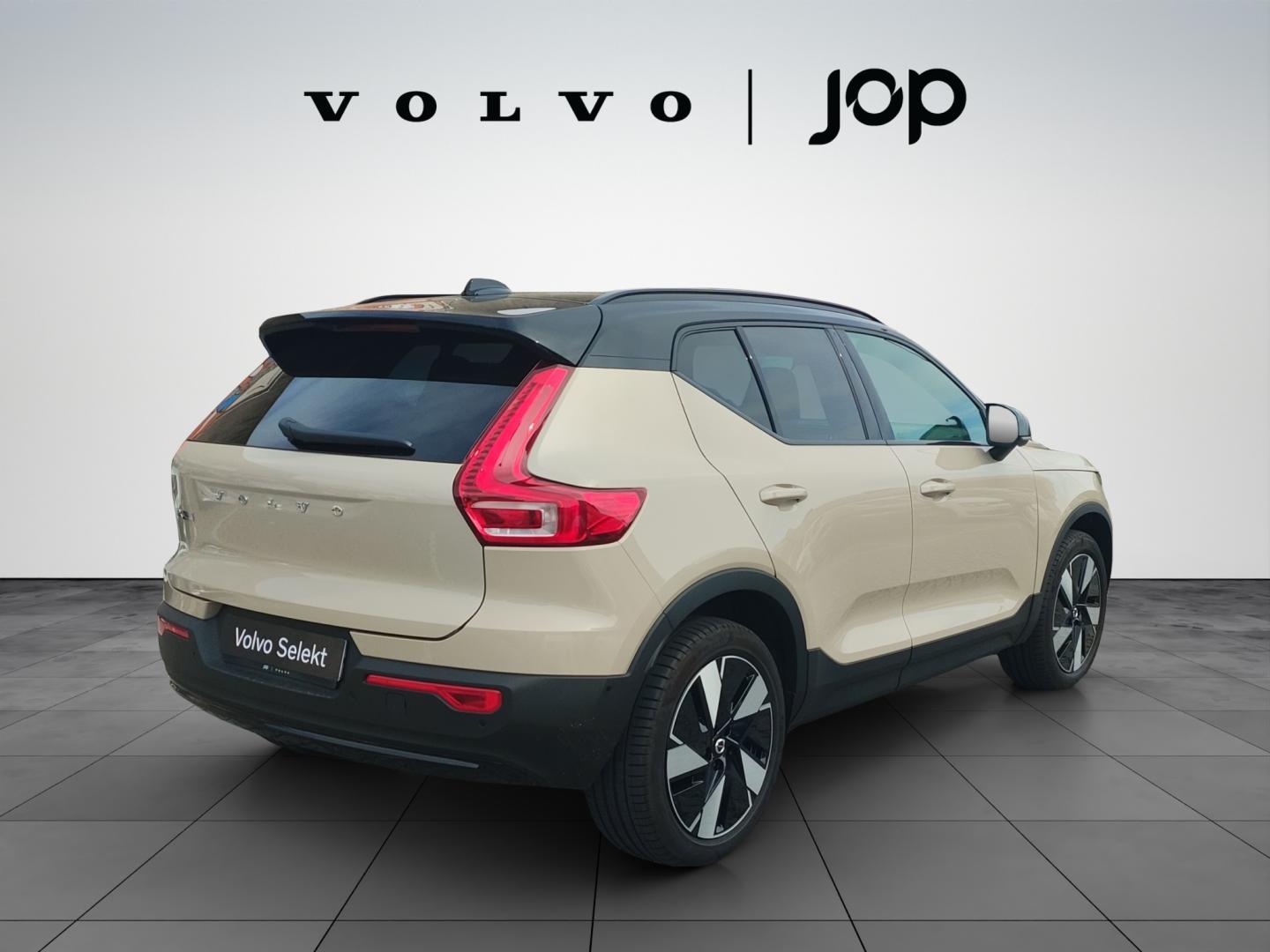 Volvo EX40